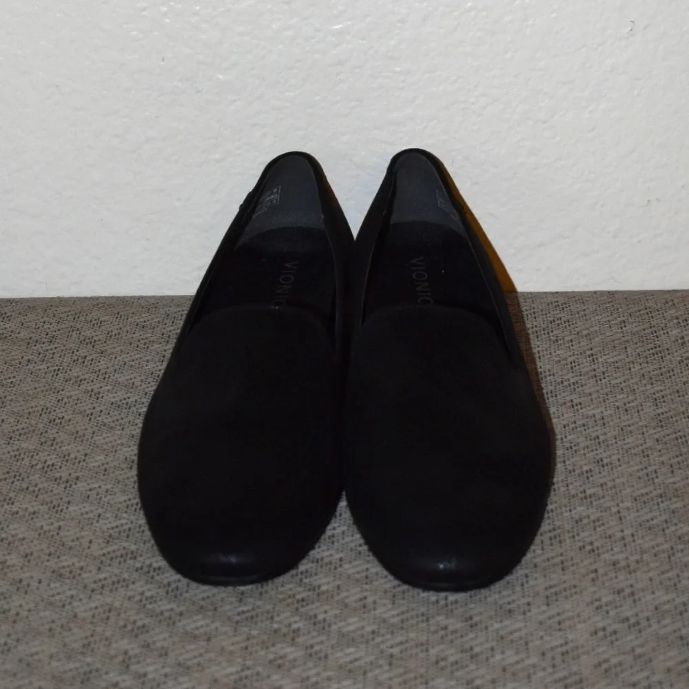 Vionic Black Willa II Slip On Flats Size 10 Shimmer Textured Textile